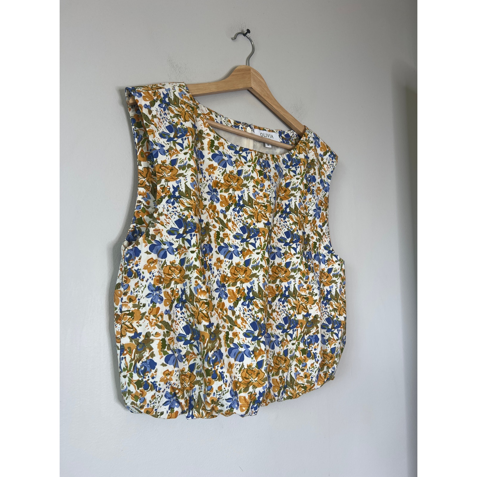 New Olivia By Livro Bubble Cropped Floral Print Top Yellow Size: Medium — image 3 of 7